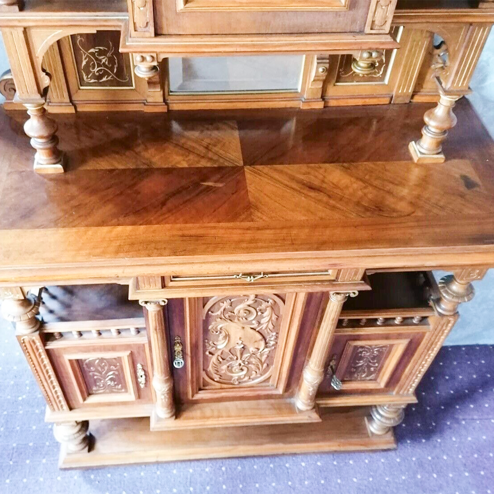 Gründerzeit Salonschrank par excellence