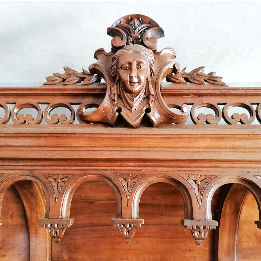 Hohe Gründerzeit Anrichte Buffet Sideboard mit Marmorplatte Nuss